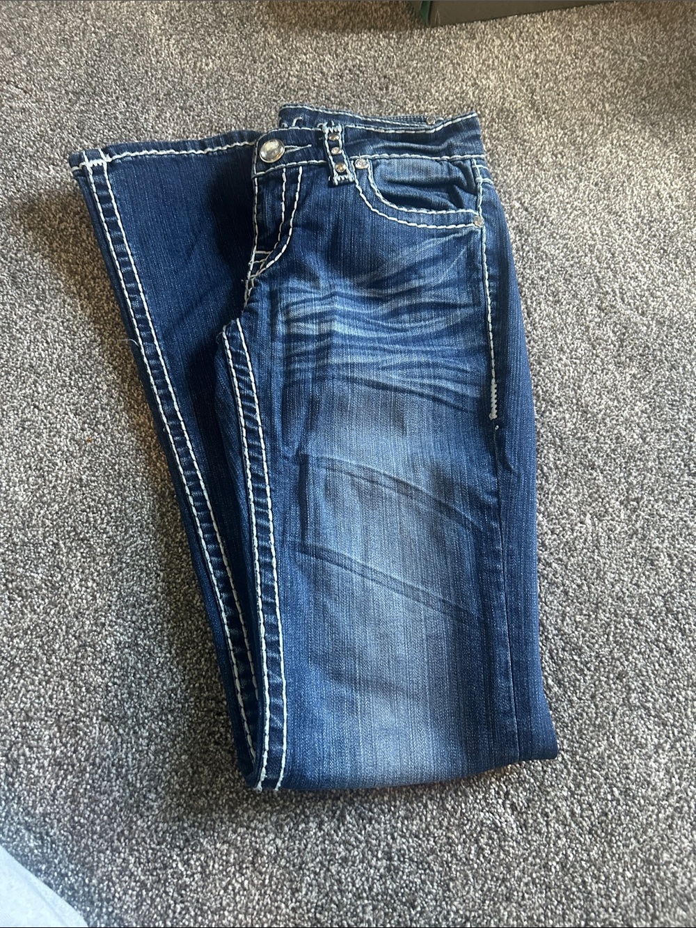 L.A. Idol Blue Distressed Embroidered Pocket Jeans Size 3 Juniors